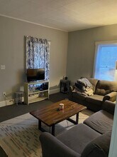 4 Hickory St in Athens, OH - Foto de edificio - Building Photo