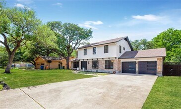 7106 S Ute Trail in Austin, TX - Building Photo - Building Photo