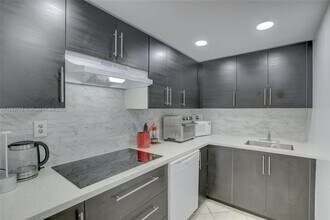 200 S Birch Rd in Fort Lauderdale, FL - Building Photo - Building Photo