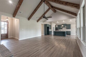 10008 Vly Oak Ct in Springtown, TX - Building Photo - Building Photo