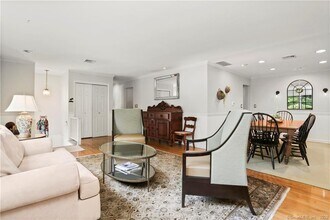 4 Nappa Ln in Westport, CT - Building Photo - Building Photo