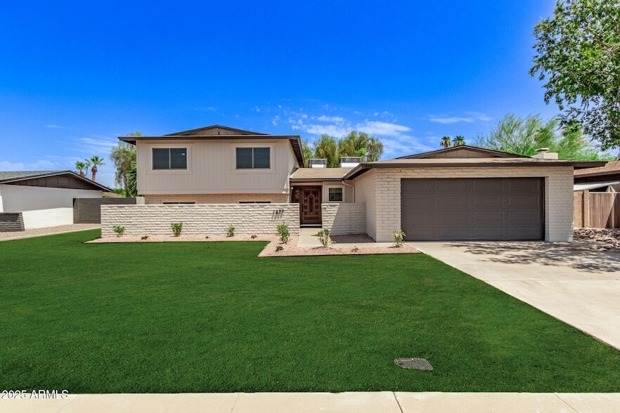 1894 E Sesame St, Unit 306 in Tempe, AZ - Building Photo