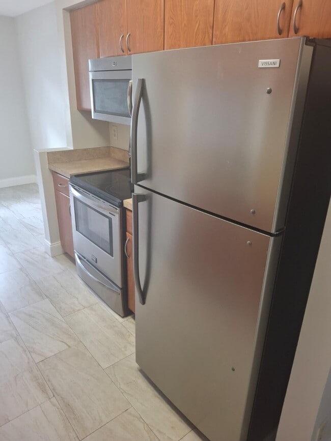 9833 Westview Dr in Coral Springs, FL - Building Photo - Building Photo