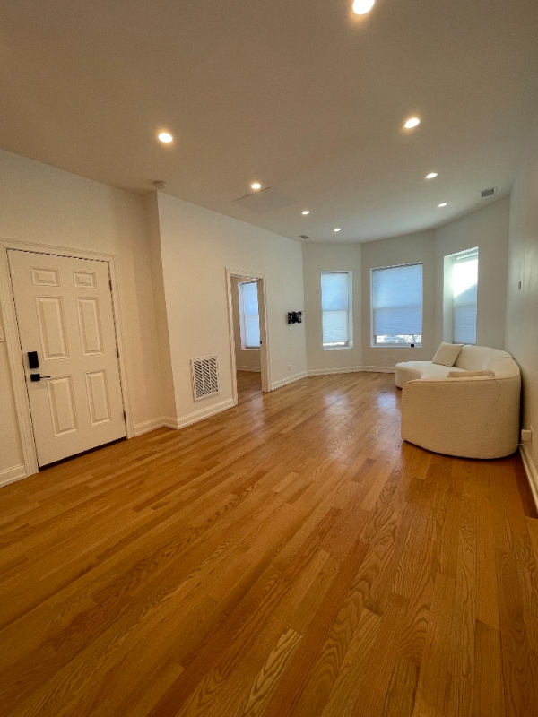 2148 N Kedzie Blvd in Chicago, IL - Building Photo - Building Photo