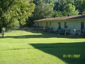 164 Fields St in Russellville, AR - Building Photo - Building Photo