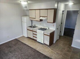 1614 Tippecanoe Dr in Warsaw, IN - Building Photo