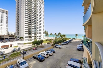 2501 S Ocean Dr in Hollywood, FL - Foto de edificio - Building Photo