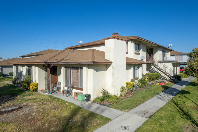 1207 Post St in Redlands, CA - Foto de edificio - Building Photo