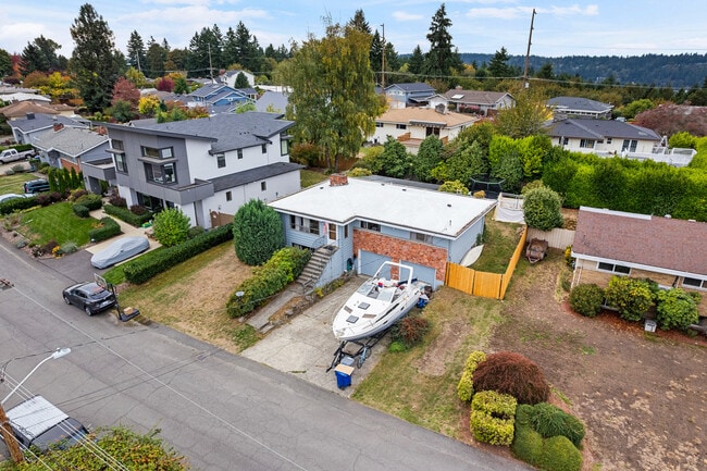 5227 116th Pl SE in Bellevue, WA - Building Photo - Building Photo