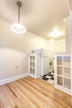 San Carlos Apartments in Portland, OR - Building Photo - Interior Photo