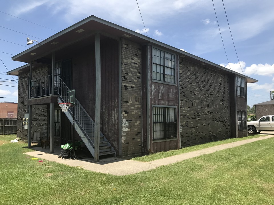 8506 Leake Ave in Baton Rouge, LA - Building Photo