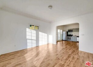 134 S Mountain View Ave in Los Angeles, CA - Building Photo - Building Photo