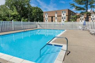 Four Seasons South in Warwick, RI - Building Photo - Building Photo