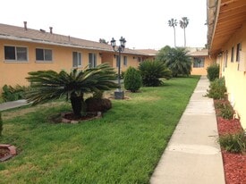 743 N Eucalyptus Ave