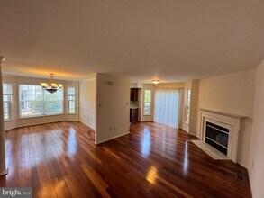 1041 Greenes Way Cir in Collegeville, PA - Building Photo - Building Photo
