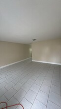 503 Mayflower Ln, Unit C in Fort Pierce, FL - Building Photo - Building Photo