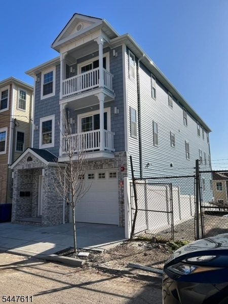 property at 57 Woodside Pl