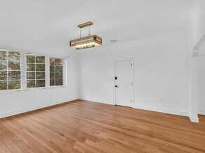 910 Lenox Ave. in Miami Beach, FL - Building Photo - Building Photo