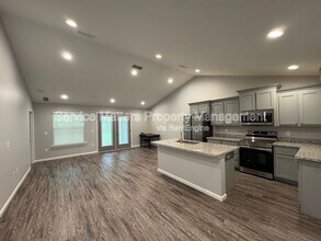 6850 Stirrup Ln in Milton, FL - Building Photo - Building Photo