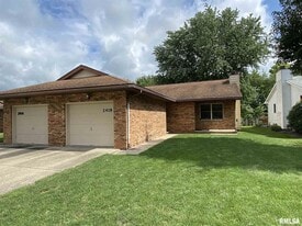 2418 Austin Dr, Unit 2418 in Springfield, IL - Building Photo
