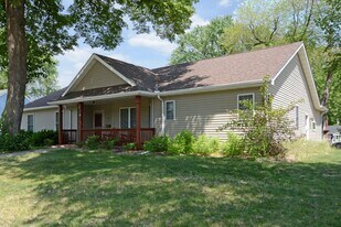 504 15th Ave N in South St. Paul, MN - Building Photo