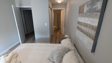 475 St Anne's Rd in Winnipeg, MB - Building Photo - Building Photo