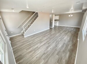 558 W 89th St-Unit -89(558  1/2B) in Los Angeles, CA - Foto de edificio - Building Photo