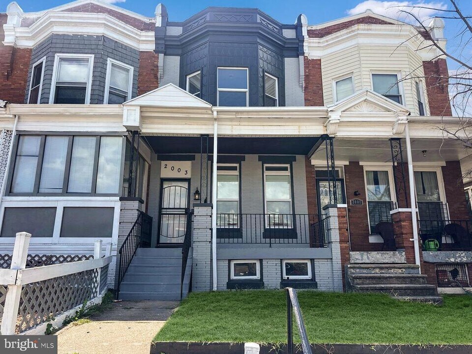 2003 E 31st St in Baltimore, MD - Building Photo