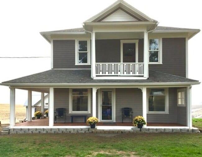 property at 2051 S Grade Rd