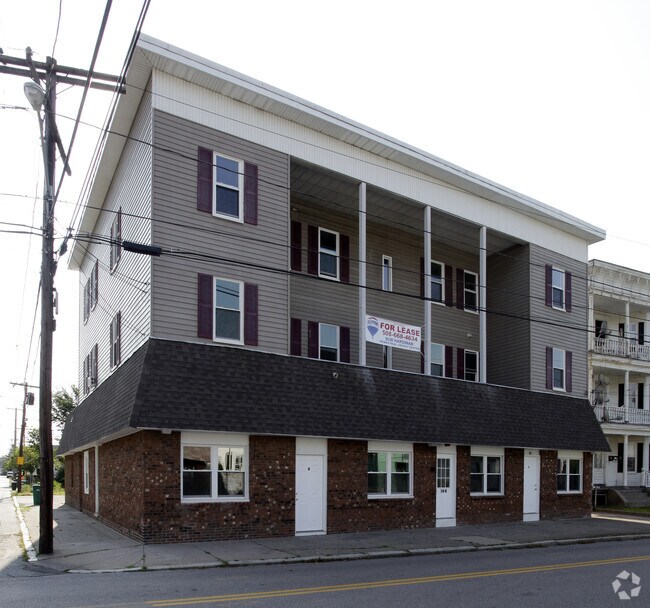 166 Pine St Apartments and Nearby Attleboro Apartments For Rent