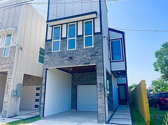 property at 8131 St Louis St