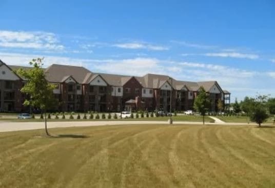 Prairie Villa Senior Apartments in Pleasant Prairie, WI - Building Photo - Building Photo