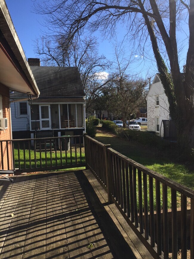 130 Apple Tree Rd in Charlottesville, VA - Building Photo - Building Photo