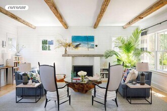268 Madison St in Sag Harbor, NY - Building Photo - Building Photo