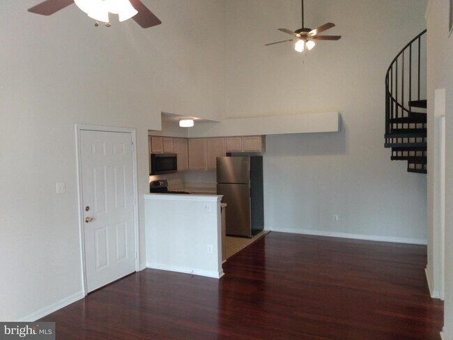 1336 Tristram Cir in Mantua, NJ - Building Photo - Building Photo