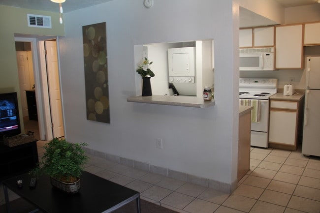 Jake's Place in Tallahassee, FL - Building Photo - Building Photo