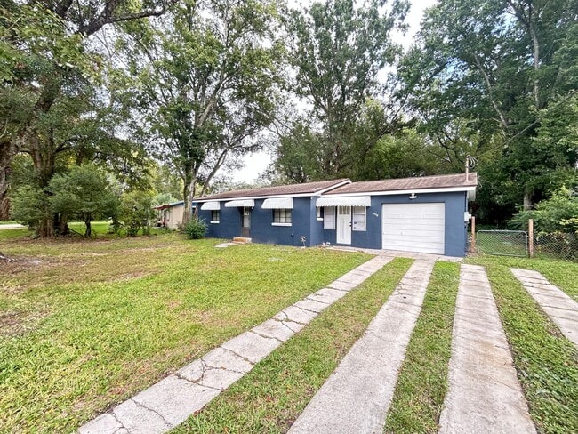 property at 3958 Hunter Cir