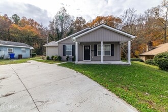 112 Bennett Ln in Oak Ridge, TN - Building Photo - Building Photo