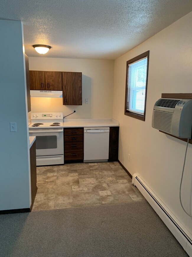 612 18th Ave SE Rentals in Minot, ND