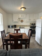 21 M St in Hampton, NH - Foto de edificio - Building Photo