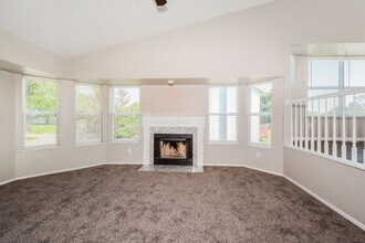 14368 Jamestown Bay Dr in Florissant, MO - Building Photo - Building Photo