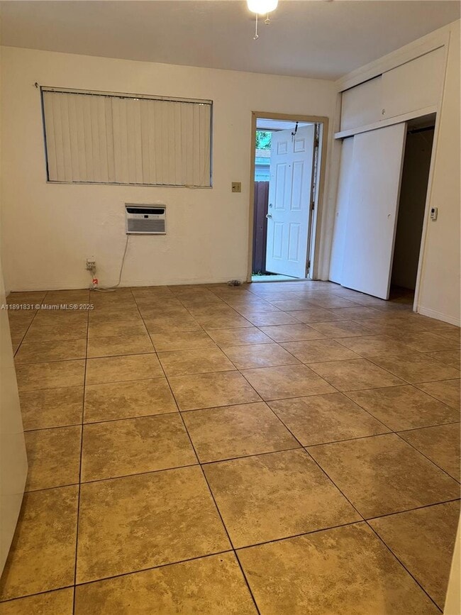 1721 Plunkett St in Hollywood, FL - Building Photo - Building Photo