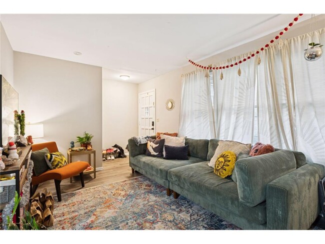 3513 Emerson Ave S in Minneapolis, MN - Building Photo - Building Photo