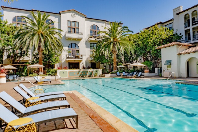 Legacy Fountain Plaza