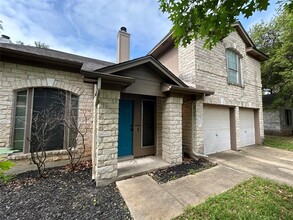 11958 Dorsett Rd in Austin, TX - Building Photo - Building Photo