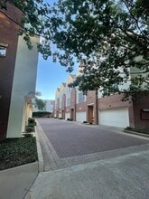3250 Cambrick St in Dallas, TX - Building Photo - Building Photo