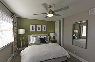 The Kensington in Huntsville, AL - Foto de edificio - Building Photo