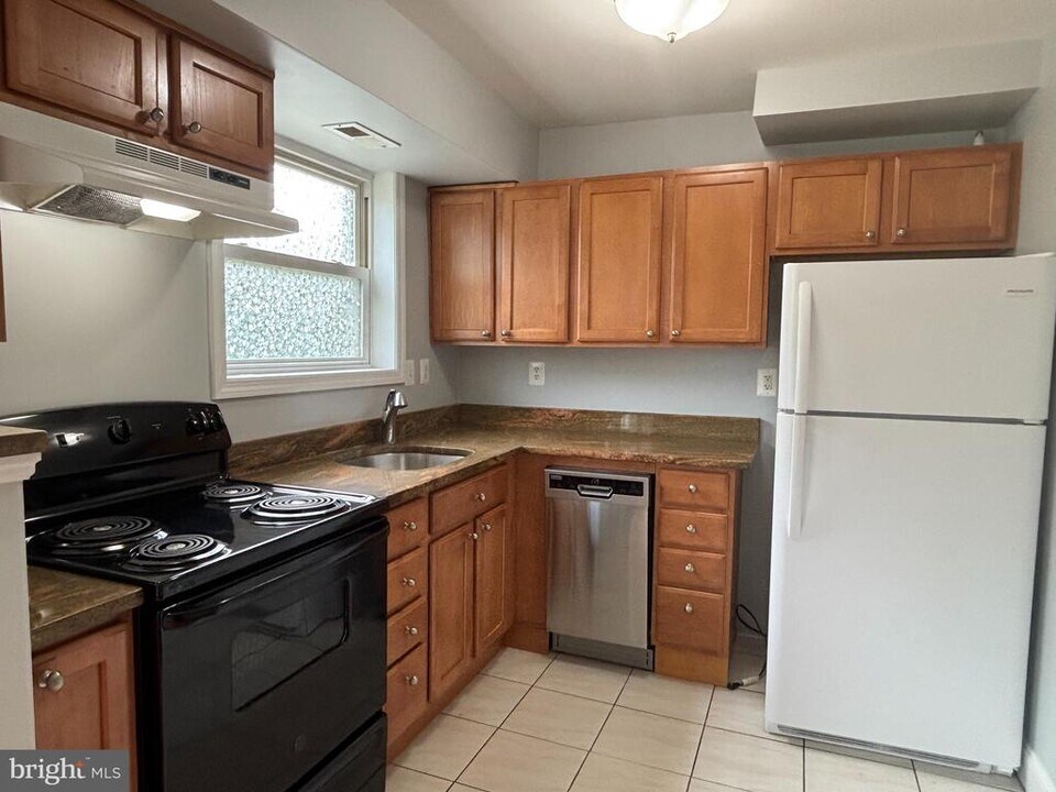 4800 C St SE in Washington, DC - Building Photo
