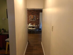 9 Lowell Ter, Unit 1 in Somerville, MA - Foto de edificio - Building Photo