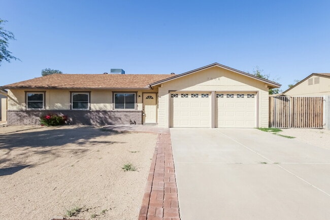 property at 7008 W Canterbury Dr